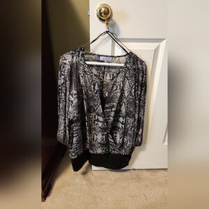 Jennifer Lopez Monochrome Patterned Top